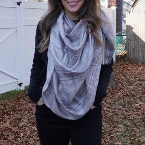 Ann Taylor LOFT Plaid Gray & Silver Blanket Scarf